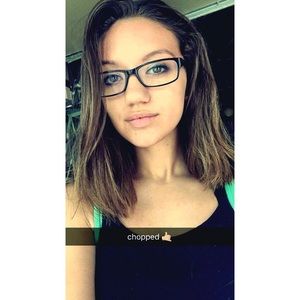 Meet your Posher, Gia